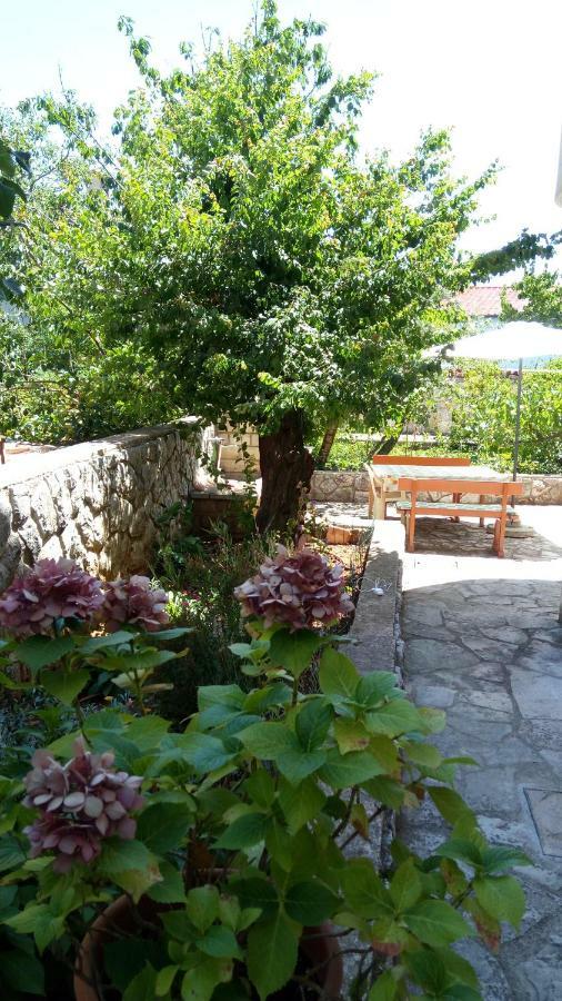 Apartmani Vitkovic II Cres Luaran gambar