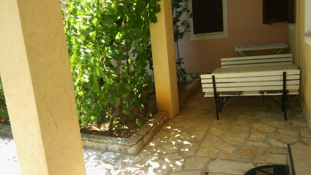 Apartmani Vitkovic II Cres Luaran gambar
